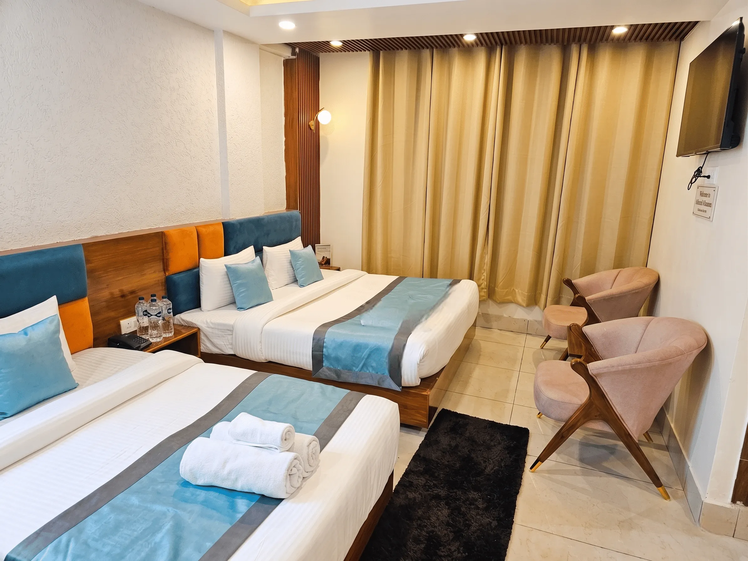 Suite Deluxe Room detail 2